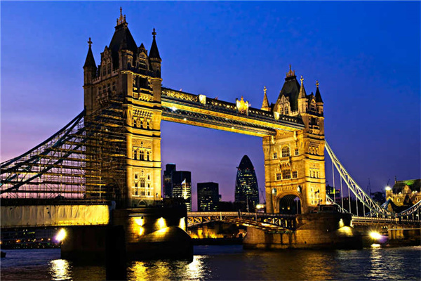LONDON.jpg